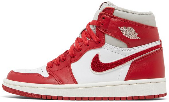 Jordan 1 Retro "Varsity Red"  Women's (Worn)