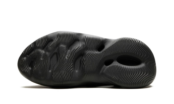 Adidas Yeezy Foam RNNR "Carbon"