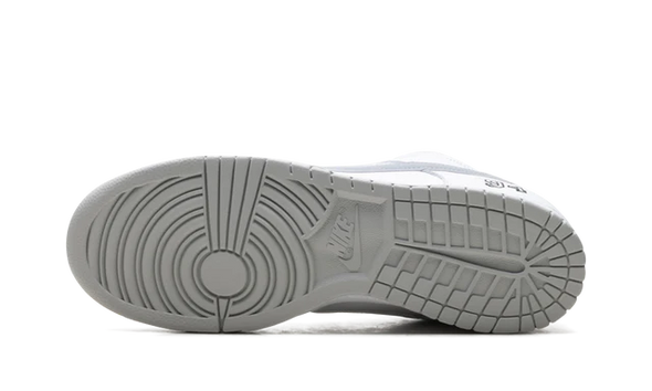 Nike SB Dunk Low "Supreme - White"