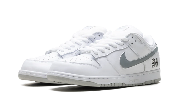 Nike SB Dunk Low "Supreme - White"