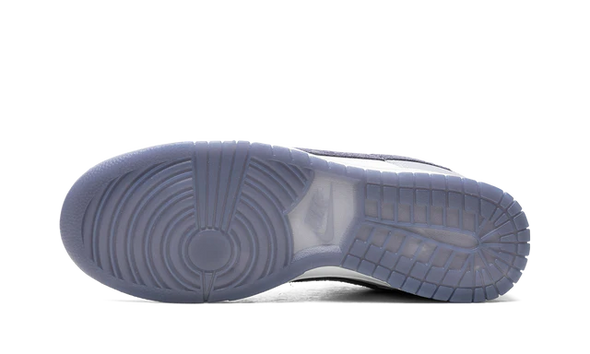 Nike Dunk Low "Light Carbon" (Worn)