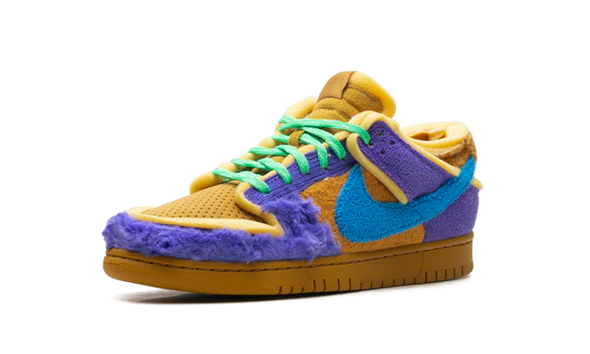 Nike SB Dunk Low "CPFM - Psychic Purple"