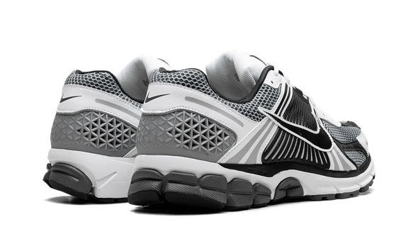 Nike Zoom Vomero 5 "Dark Grey Black White"