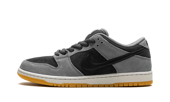 Nike SB Dunk Low "Dark Smoke Grey"