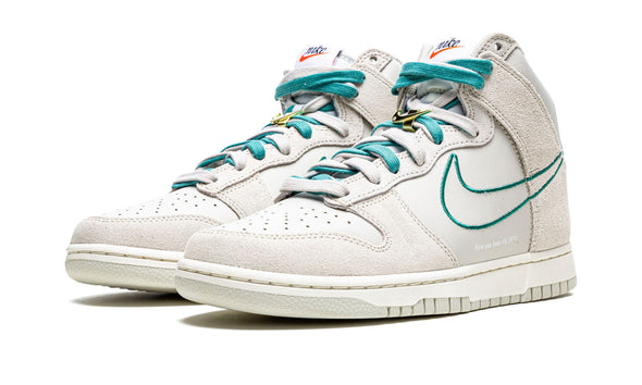 Nike Dunk High "First Use - Green Noise"