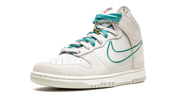 Nike Dunk High "First Use - Green Noise"